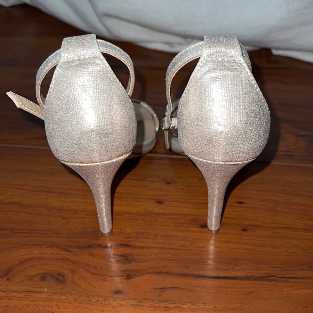 Heels - Picture 4 of 7